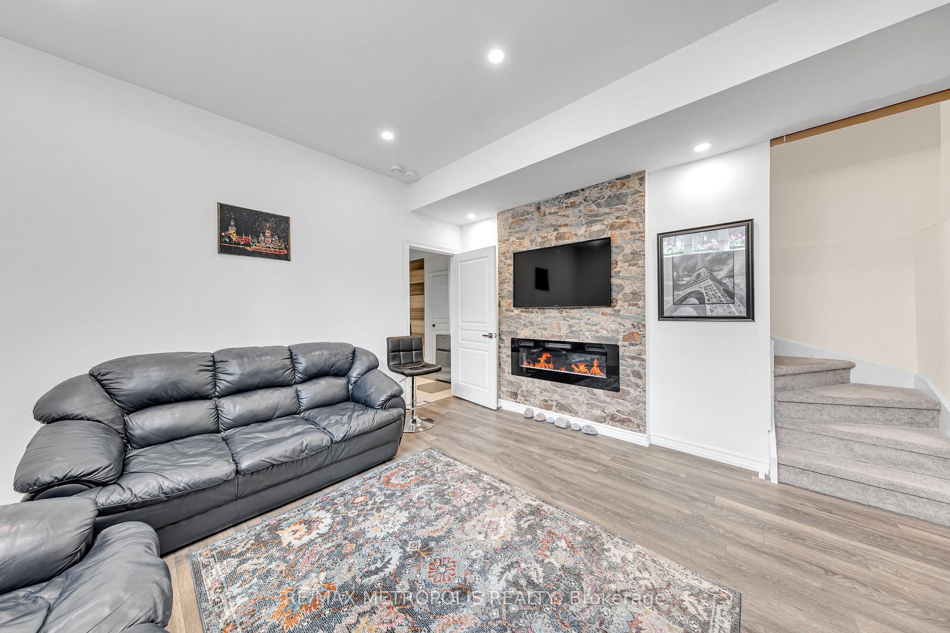 Photo 37 of 44 Atkinson Crescent, New Tecumseth, Alliston — HOMEH