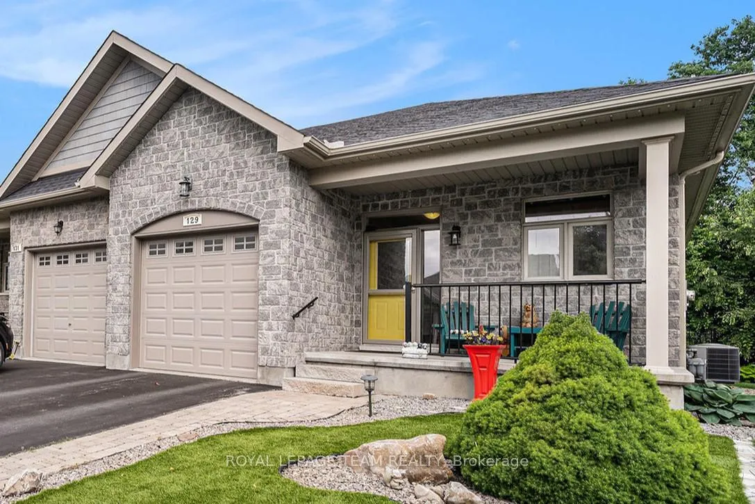 Front of 129 Tradewinds Crescent