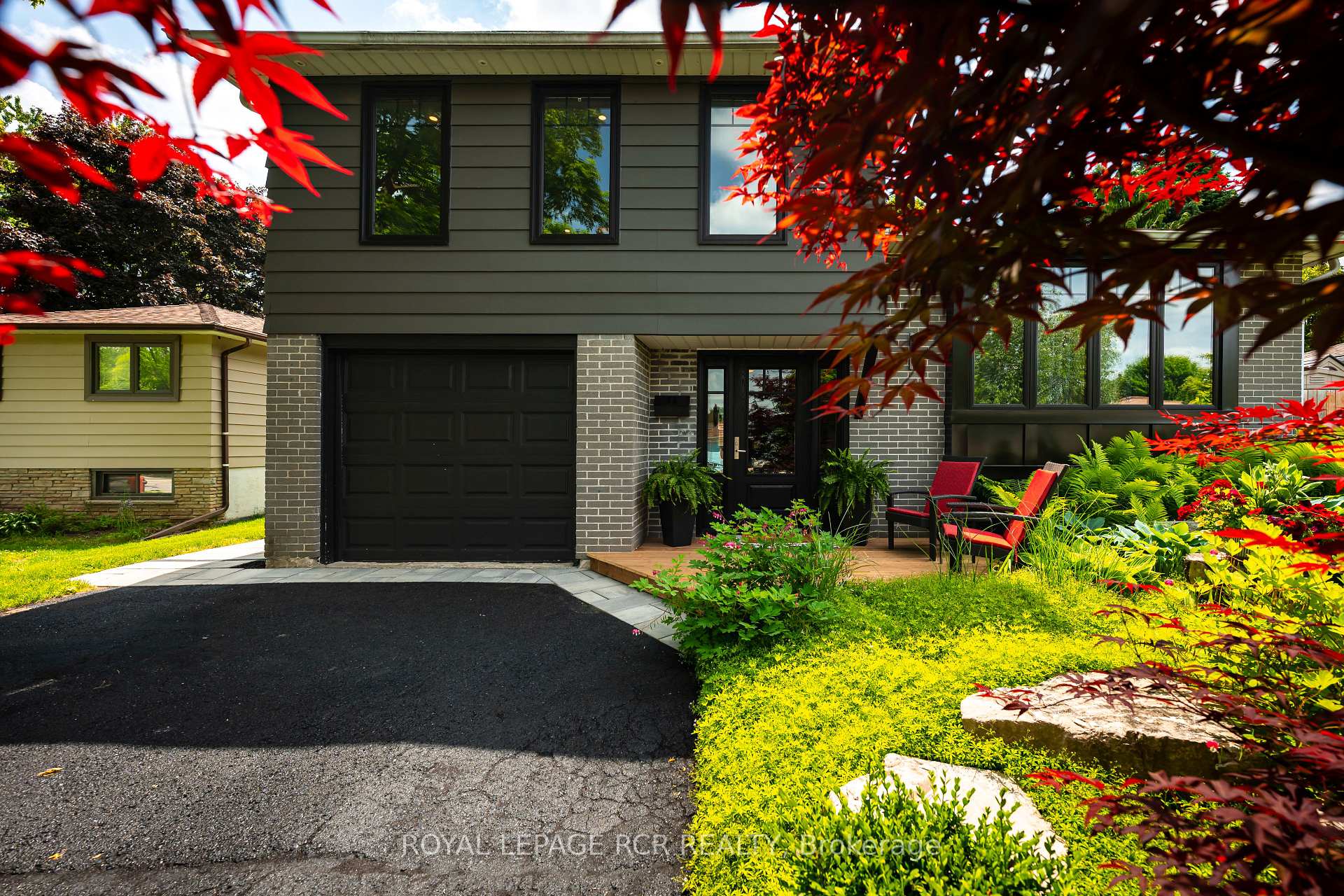 Photo 4 of 55 Rustic Crescent, Orangeville — HOMEH