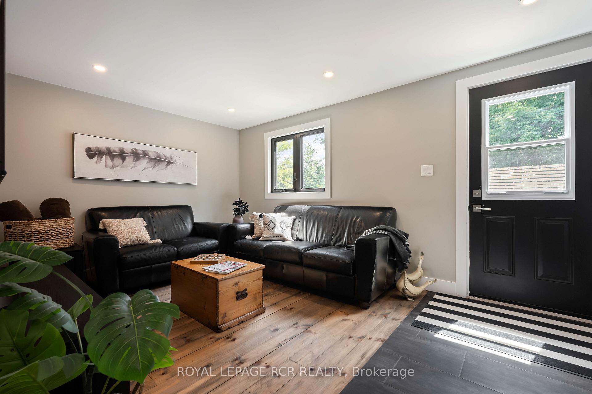Photo 7 of 55 Rustic Crescent, Orangeville — HOMEH