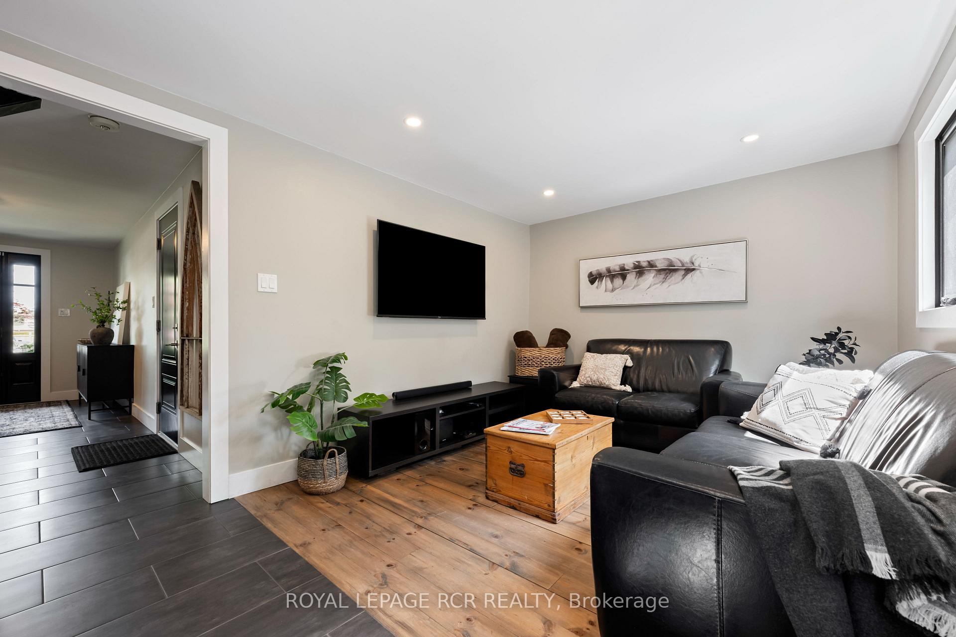 Photo 26 of 55 Rustic Crescent, Orangeville — HOMEH