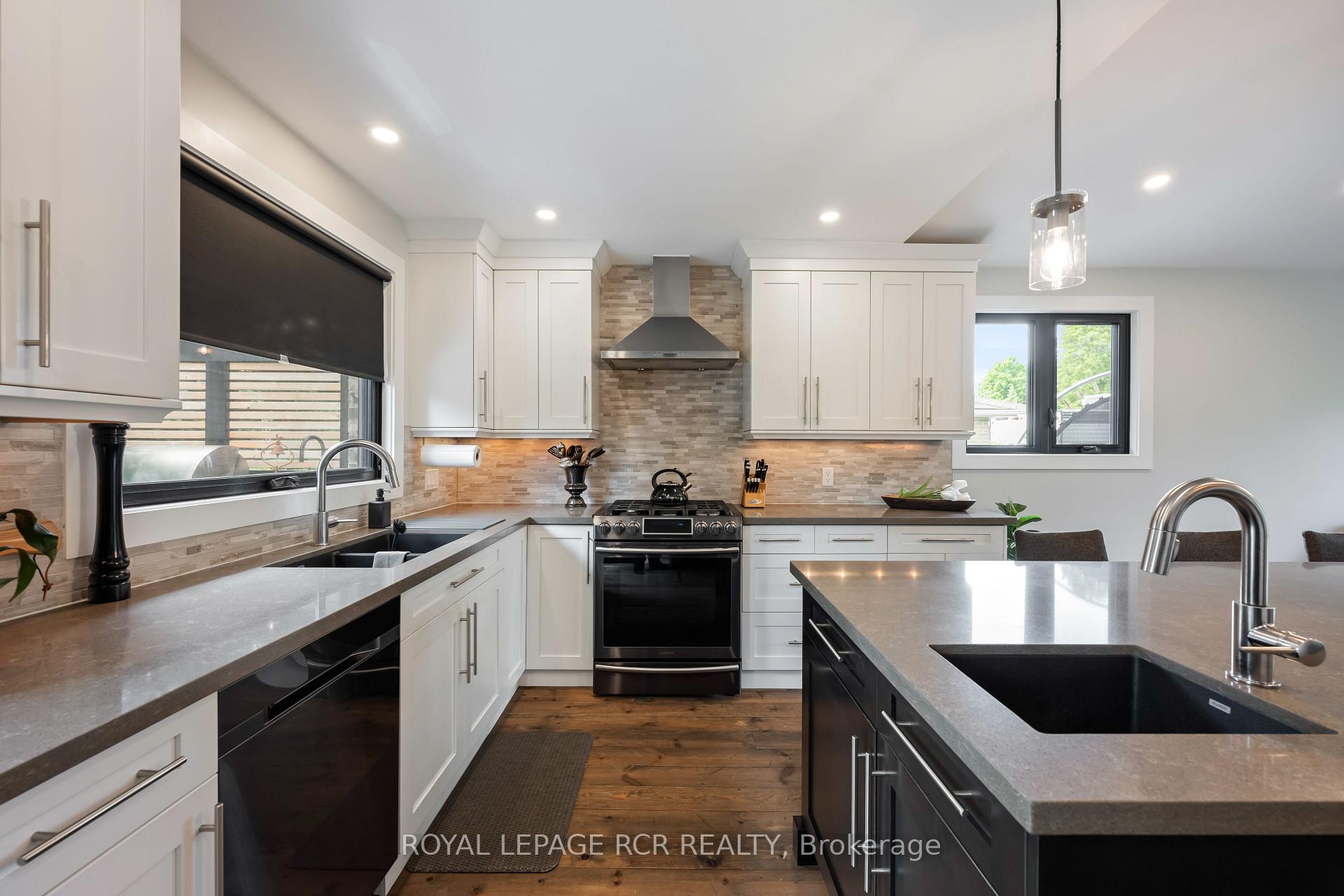 Photo 21 of 55 Rustic Crescent, Orangeville — HOMEH