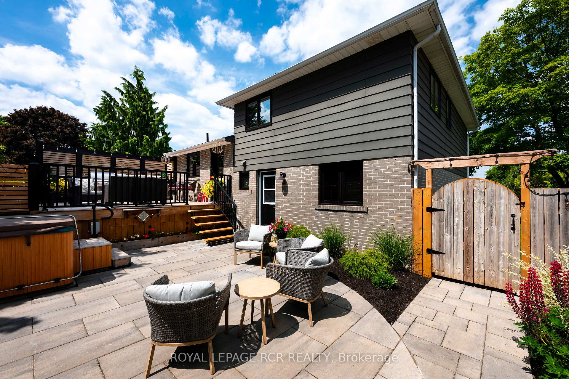 Photo 14 of 55 Rustic Crescent, Orangeville — HOMEH