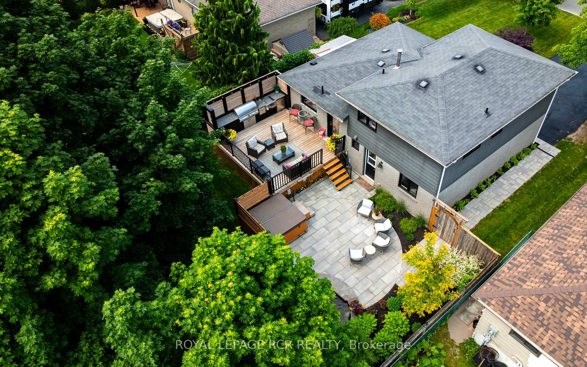 Photo 24 of 55 Rustic Crescent, Orangeville — HOMEH