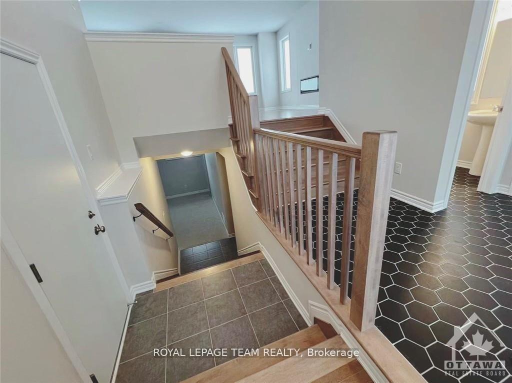 Photo 3 of 722 Vennecy Terrace, Ottawa, Chapel Hill South - Orleans Village — HOMEH