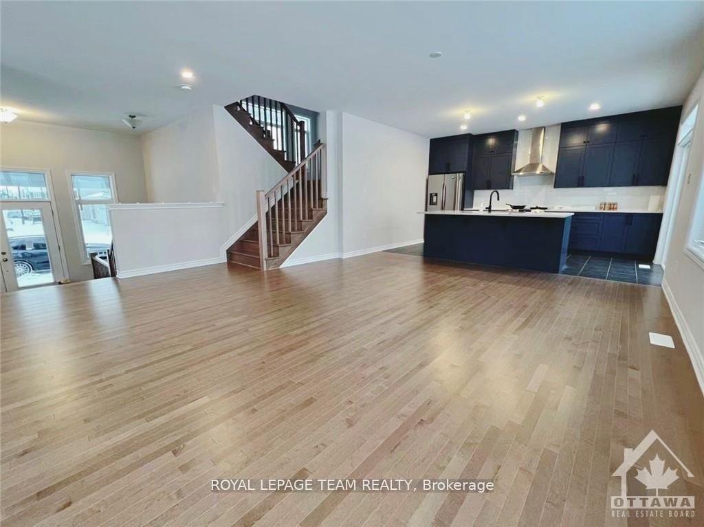Photo 7 of 722 Vennecy Terrace, Ottawa, Chapel Hill South - Orleans Village — HOMEH