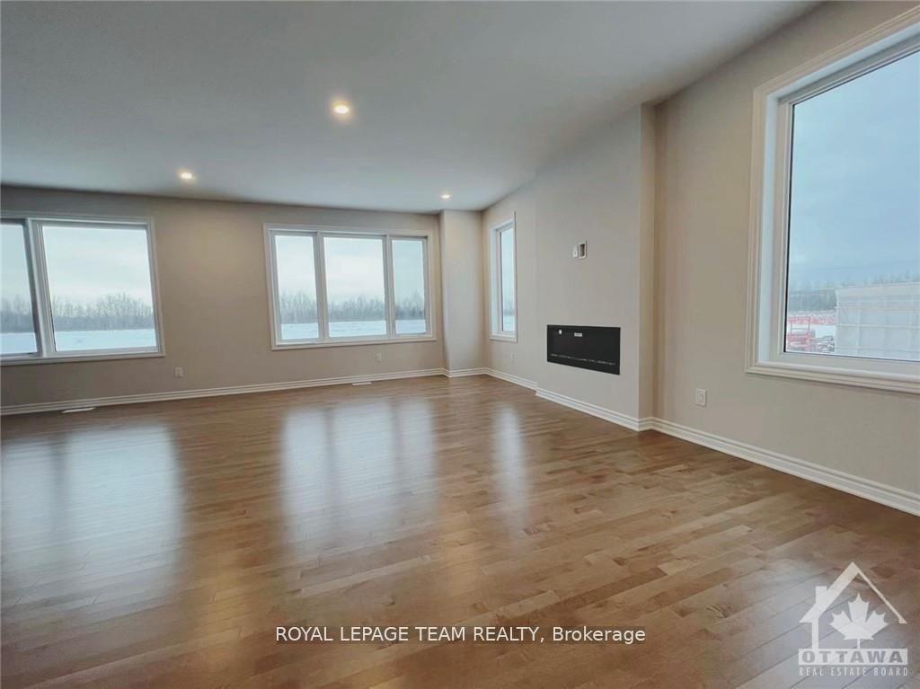 Photo 10 of 722 Vennecy Terrace, Ottawa, Chapel Hill South - Orleans Village — HOMEH