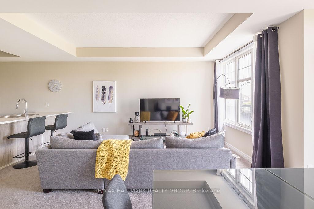 Photo 7 of 215 Yellowcress Way, Ottawa, Avalon West — HOMEH