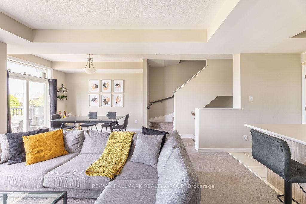 Photo 10 of 215 Yellowcress Way, Ottawa, Avalon West — HOMEH