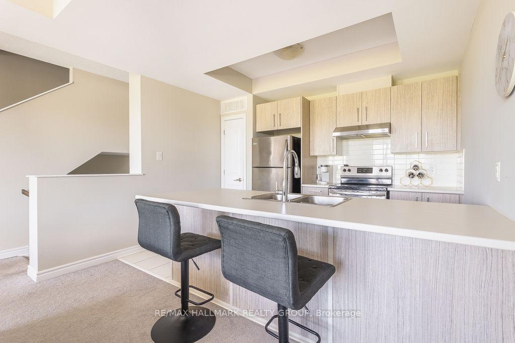 Photo 16 of 215 Yellowcress Way, Ottawa, Avalon West — HOMEH