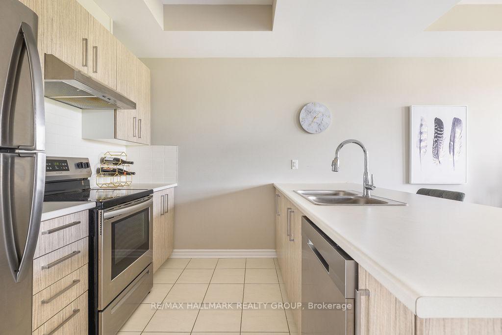 Photo 17 of 215 Yellowcress Way, Ottawa, Avalon West — HOMEH