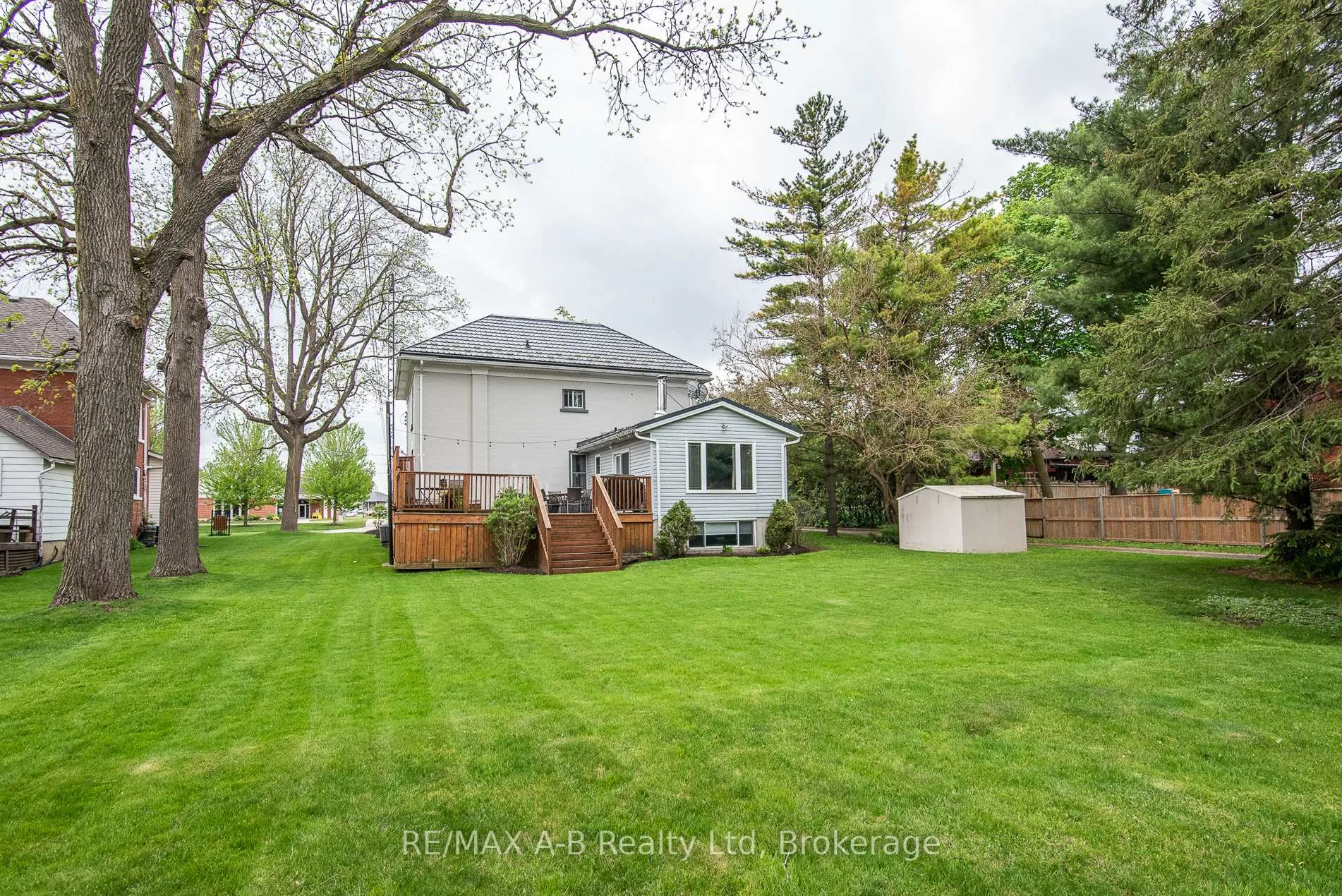 Photo 3 of 22 Mill Street E, Perth East, Milverton — HOMEH