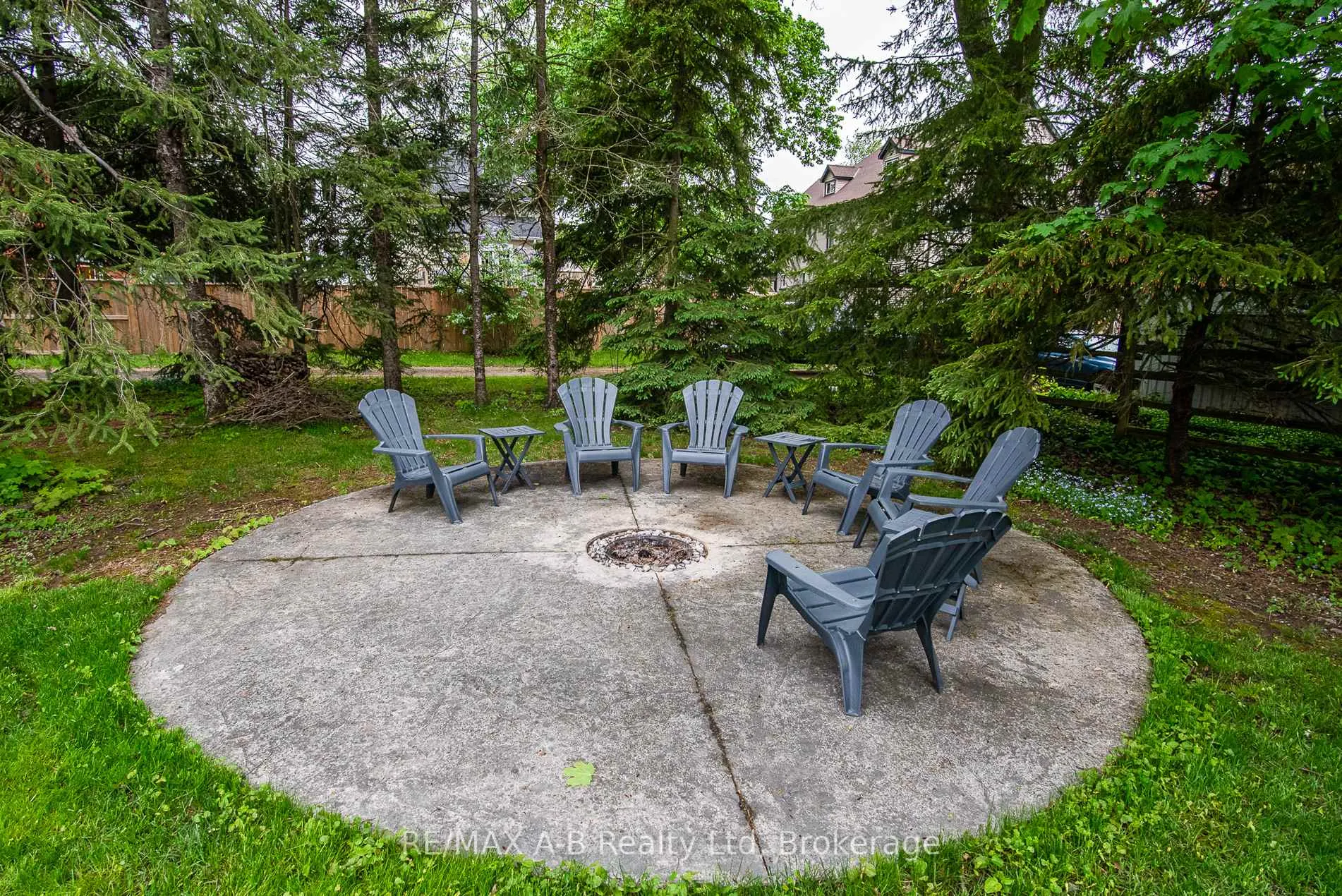Photo 4 of 22 Mill Street E, Perth East, Milverton — HOMEH