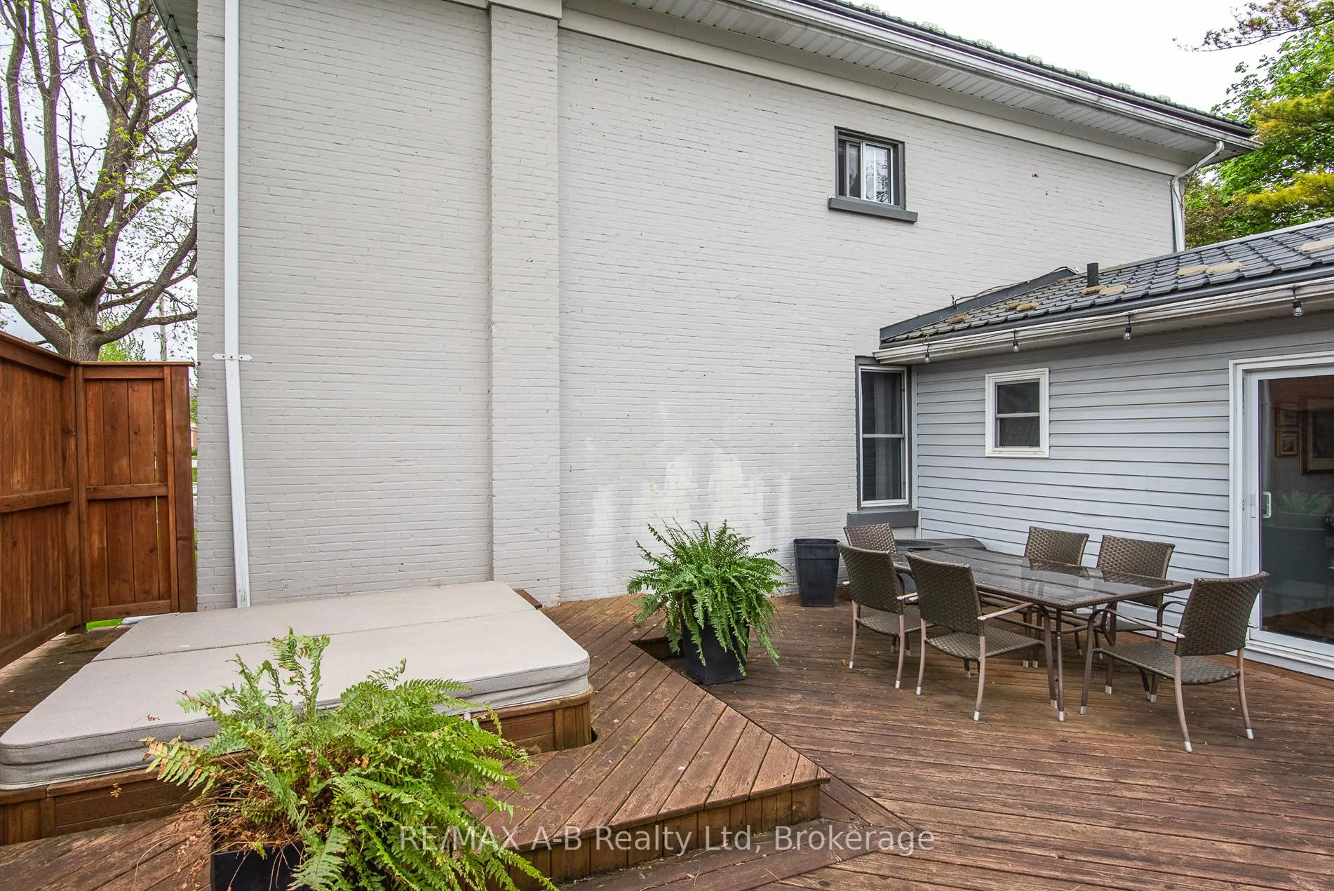 Photo 5 of 22 Mill Street E, Perth East, Milverton — HOMEH