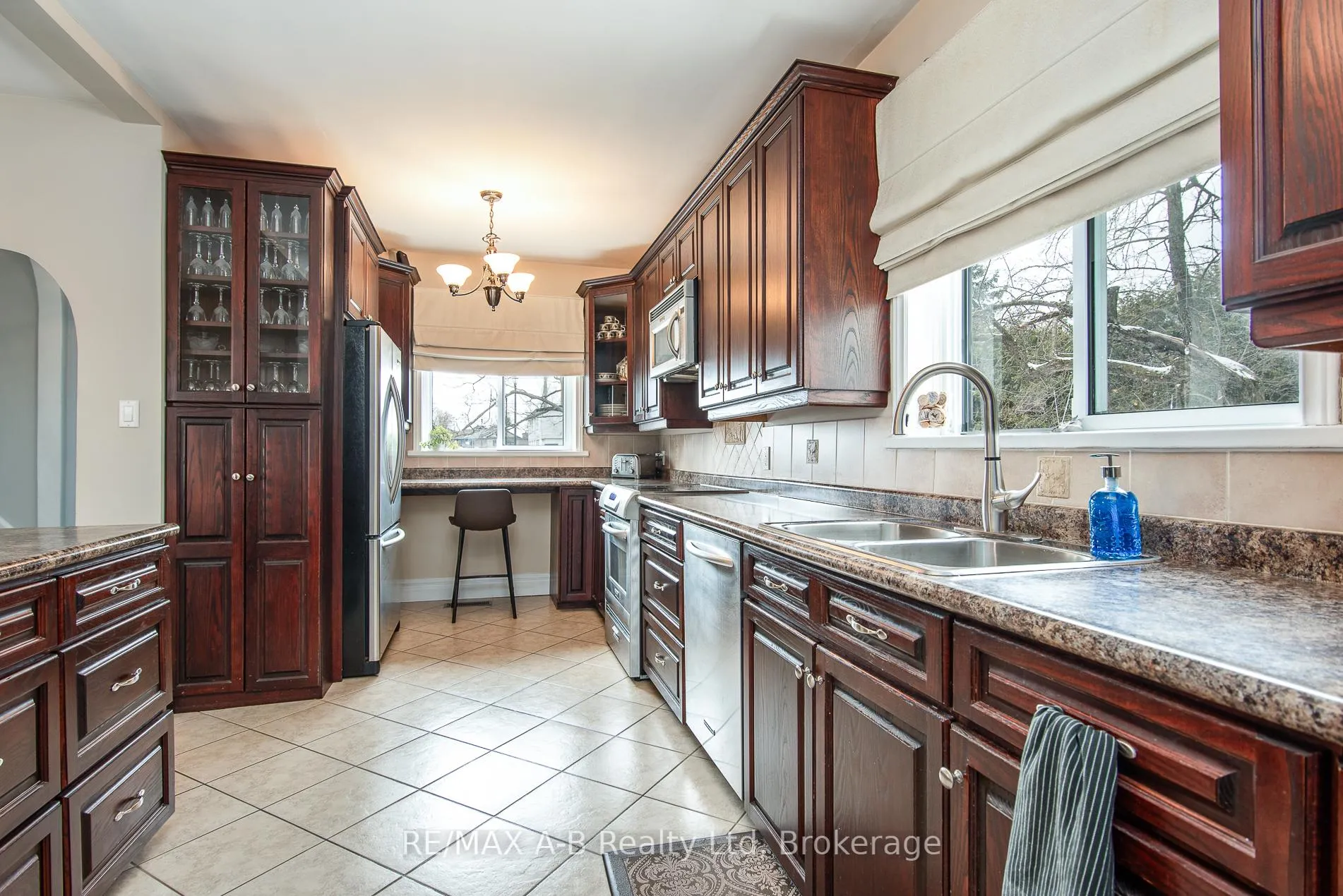 Photo 16 of 22 Mill Street E, Perth East, Milverton — HOMEH