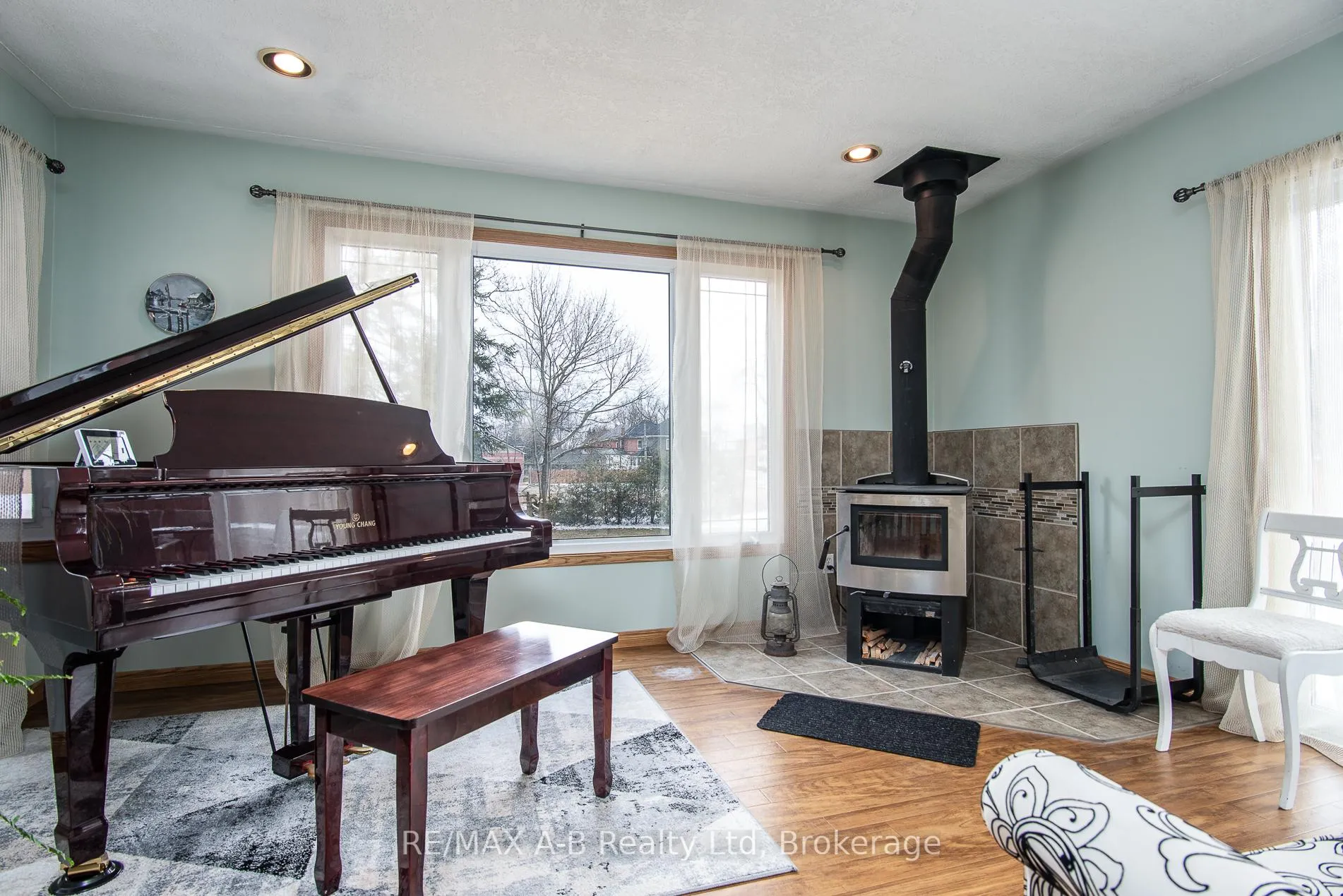 Photo 20 of 22 Mill Street E, Perth East, Milverton — HOMEH