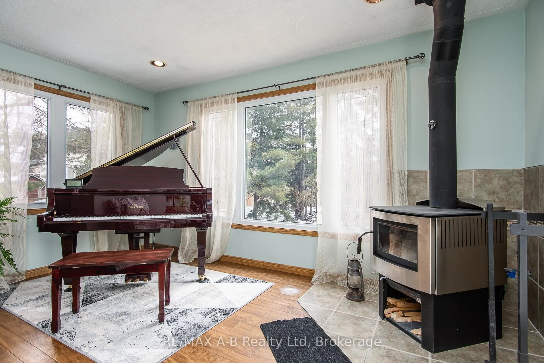 Photo 21 of 22 Mill Street E, Perth East, Milverton — HOMEH