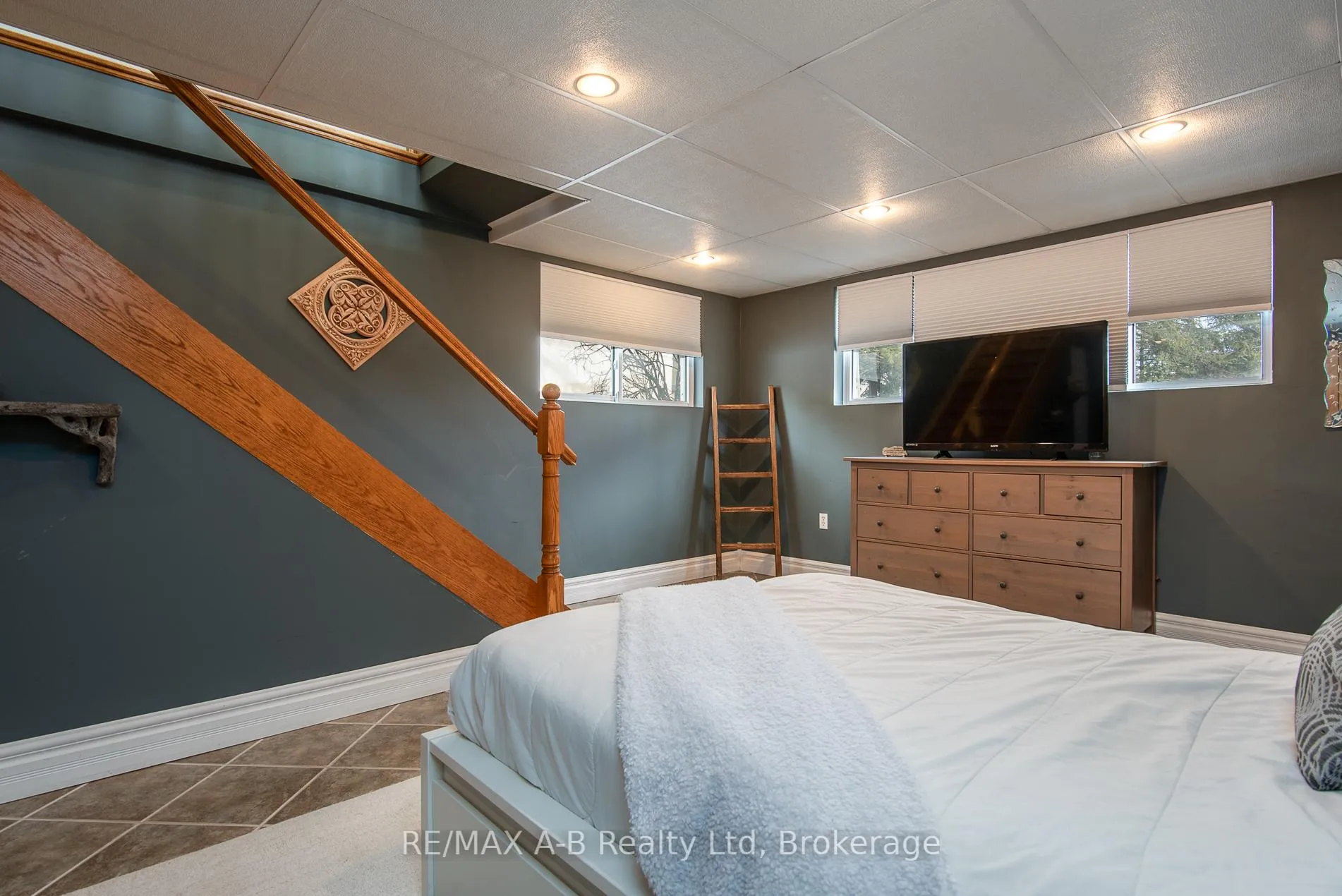 Photo 35 of 22 Mill Street E, Perth East, Milverton — HOMEH