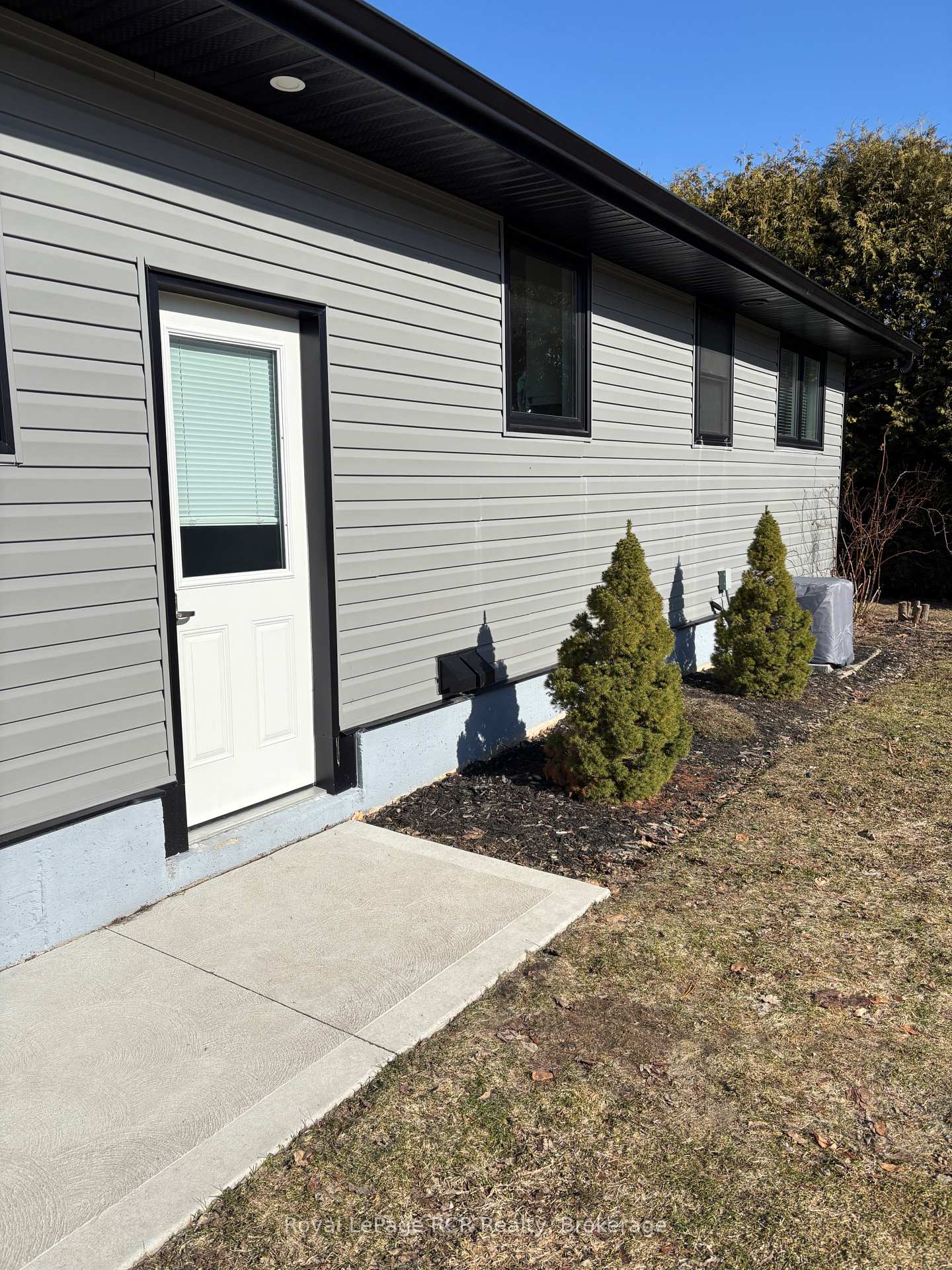 Photo 5 of 620 Elm Avenue N, North Perth, Listowel — HOMEH