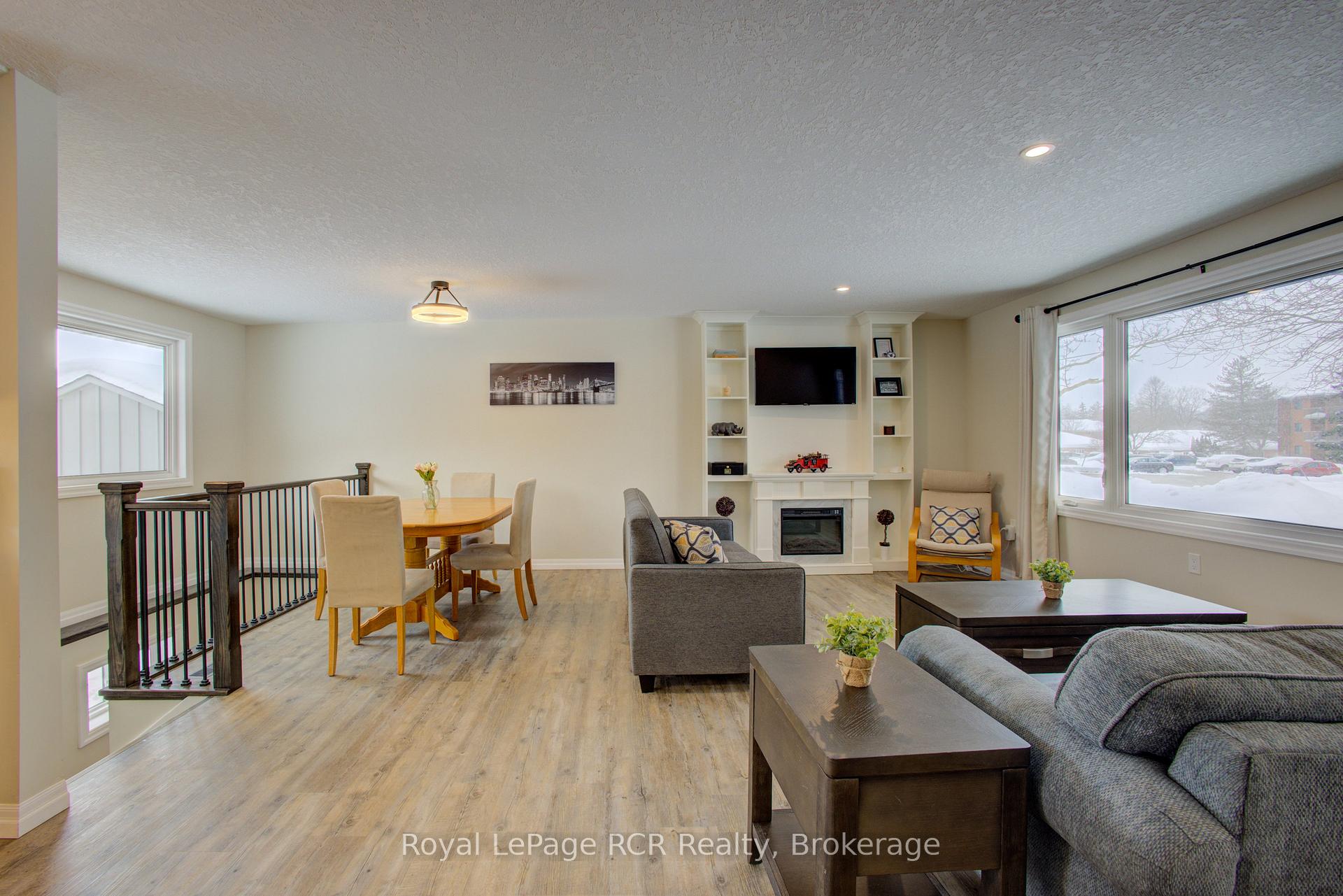 Photo 10 of 620 Elm Avenue N, North Perth, Listowel — HOMEH