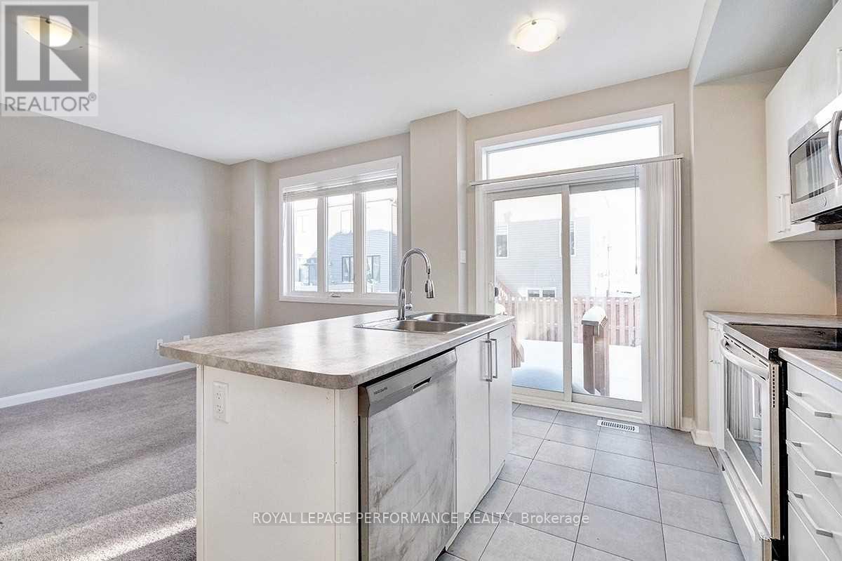 Photo 4 of 114 Aquarium Avenue, Ottawa, Avalon West — HOMEH