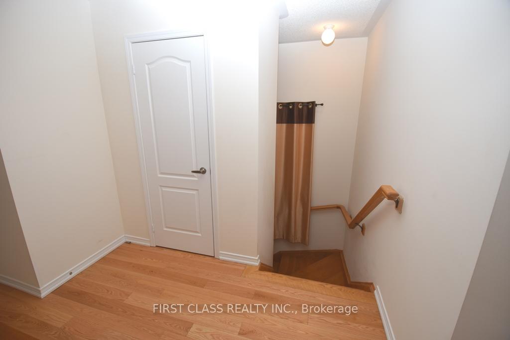 Photo 11 of 70 Peshawar Avenue, Markham, Village Green-South Unionville — HOMEH