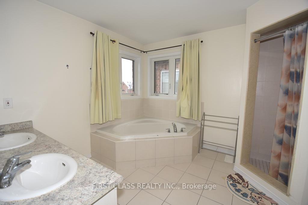Photo 13 of 70 Peshawar Avenue, Markham, Village Green-South Unionville — HOMEH