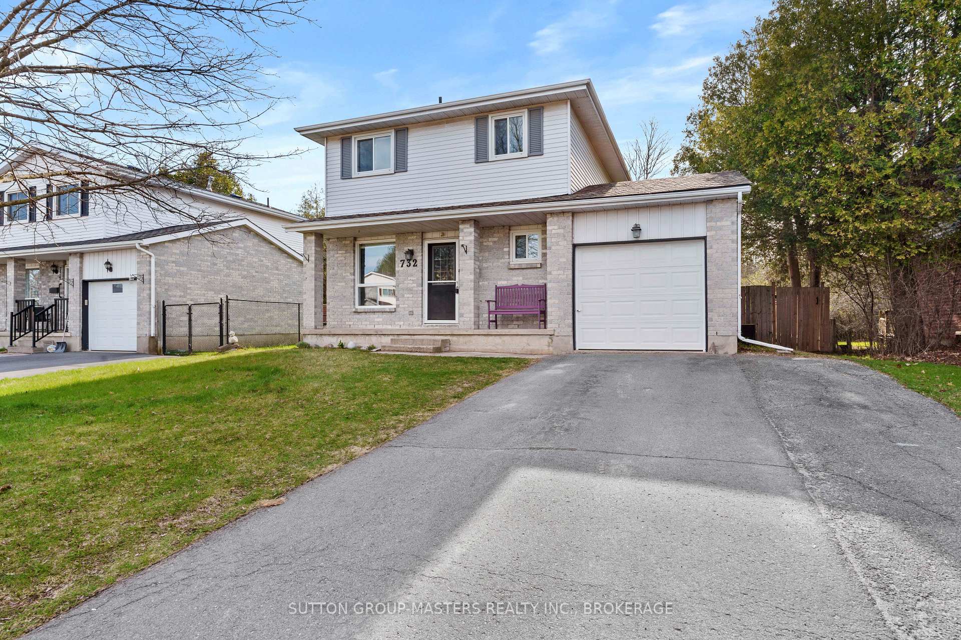 Photo 2 of 732 Cedarwood Drive, Kingston, City Northwest — HOMEH