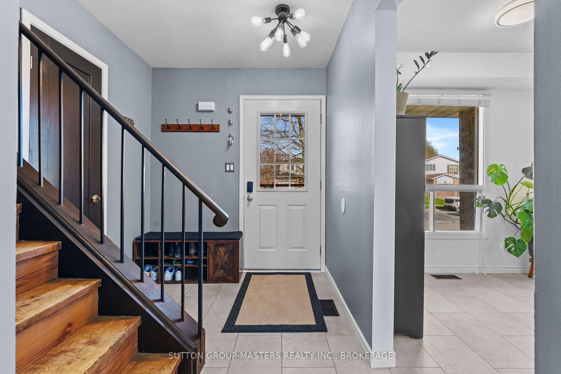 Photo 4 of 732 Cedarwood Drive, Kingston, City Northwest — HOMEH