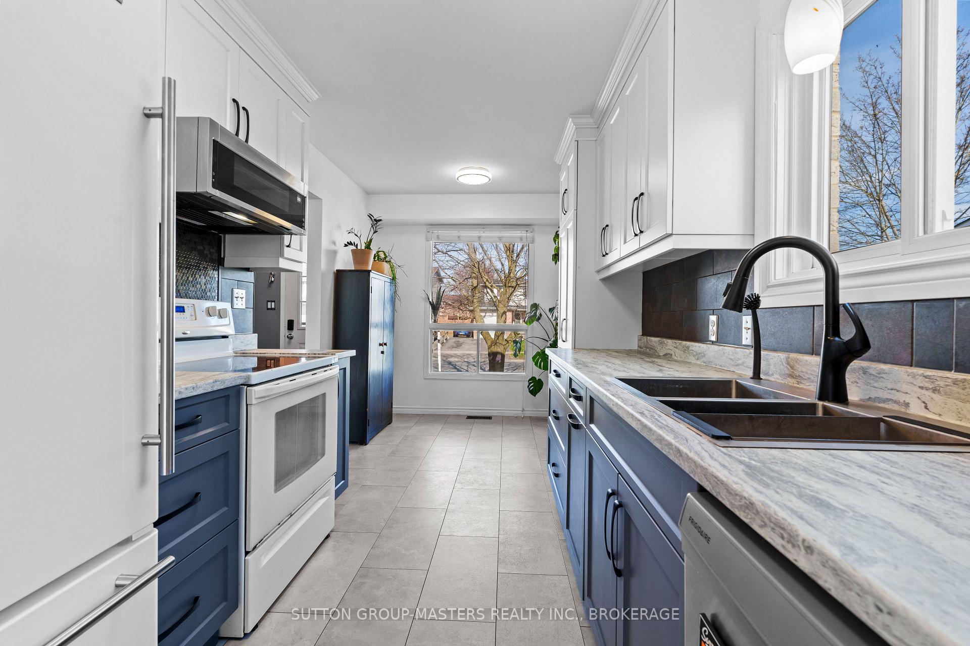 Photo 6 of 732 Cedarwood Drive, Kingston, City Northwest — HOMEH