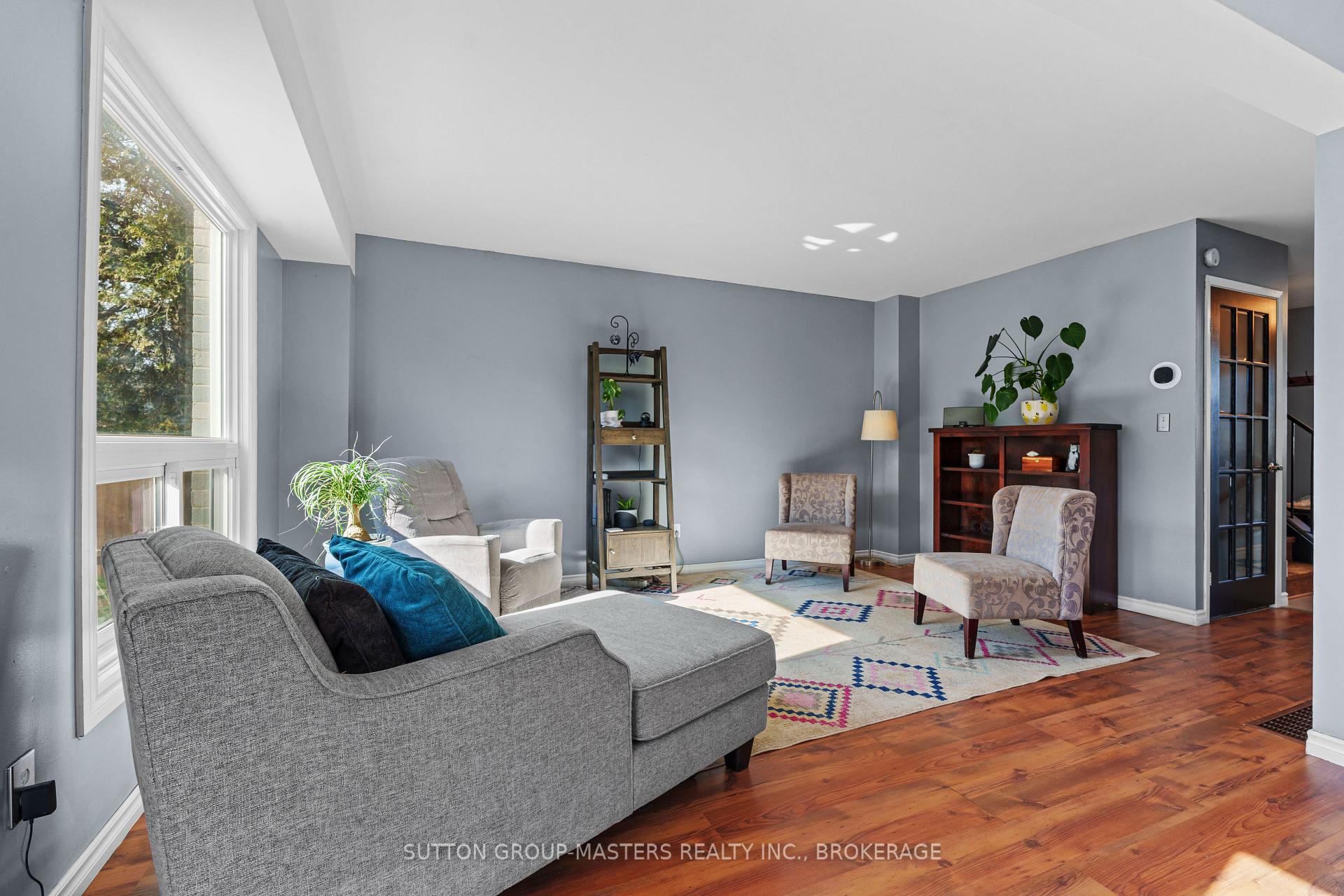 Photo 8 of 732 Cedarwood Drive, Kingston, City Northwest — HOMEH