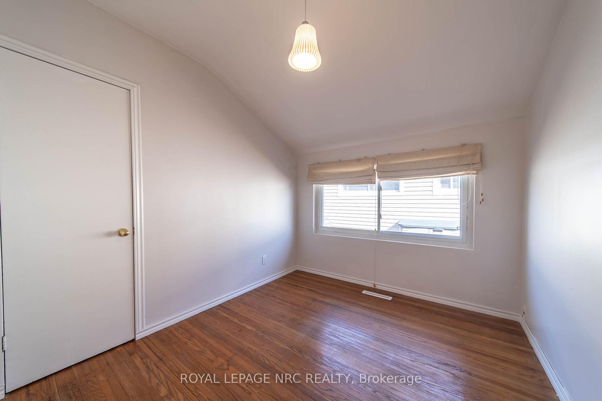 Photo 12 of 6809 Jill Drive, Niagara Falls, Oldfield — HOMEH