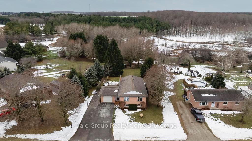 Photo 3 of 25 Jordan (Belgrave) Drive, North Huron, East Wawanosh — HOMEH