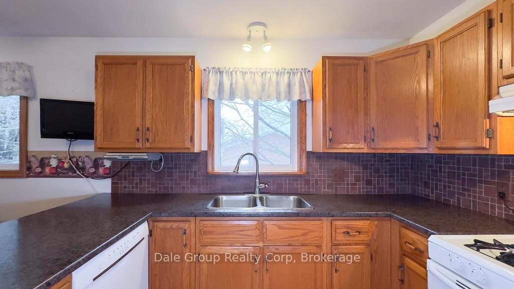 Photo 11 of 25 Jordan (Belgrave) Drive, North Huron, East Wawanosh — HOMEH