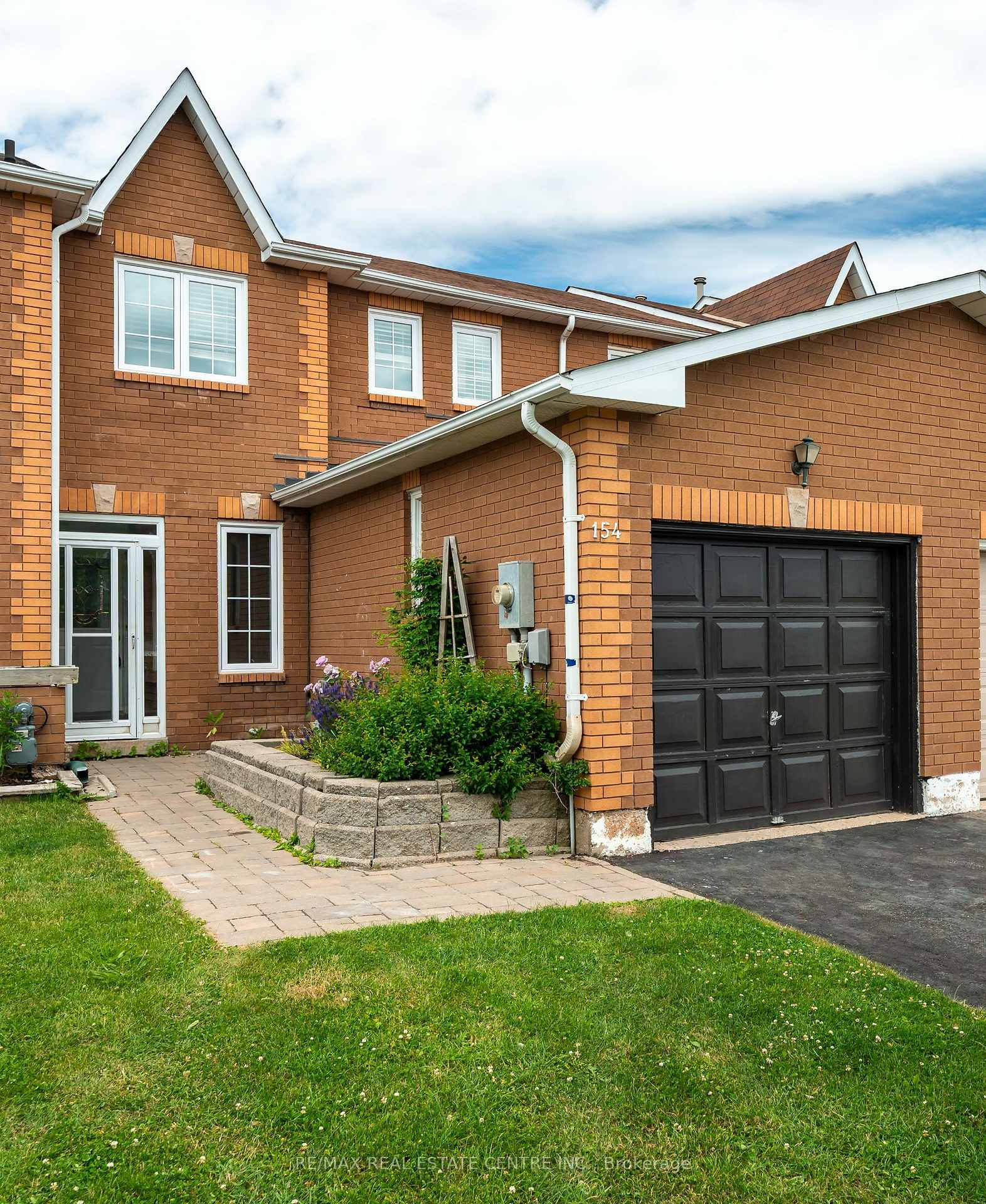 Photo 13 of 154 Howard Crescent, Orangeville — HOMEH