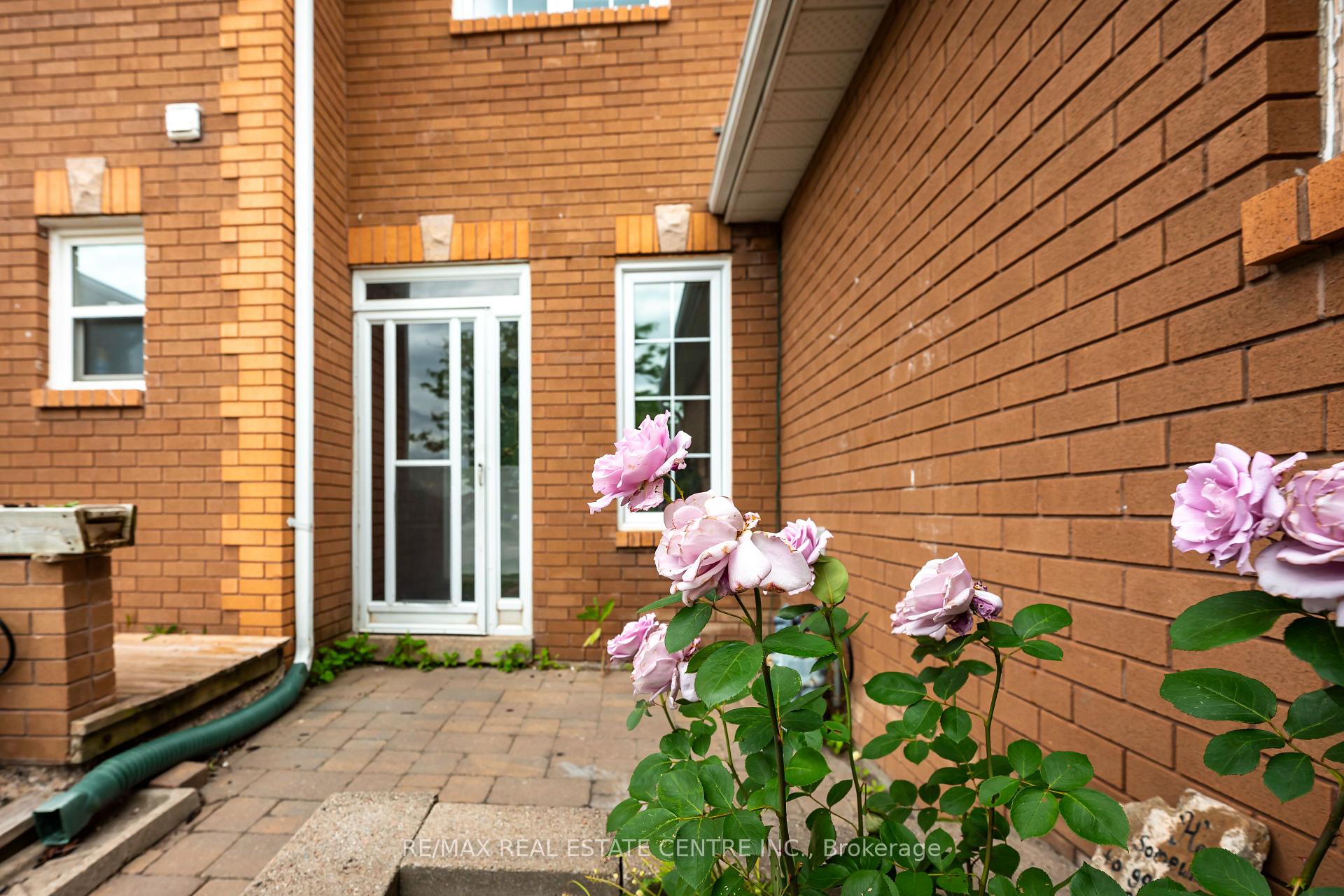 Photo 6 of 154 Howard Crescent, Orangeville — HOMEH