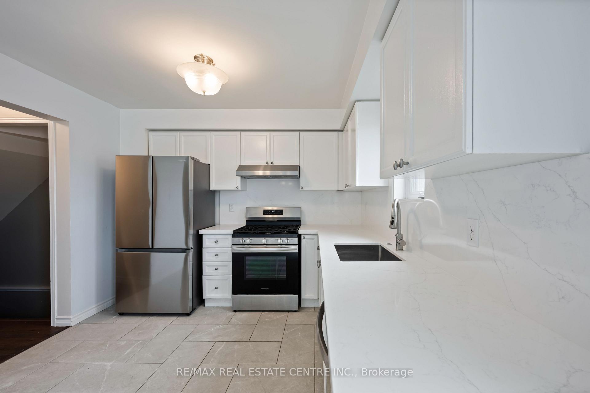 Photo 22 of 154 Howard Crescent, Orangeville — HOMEH