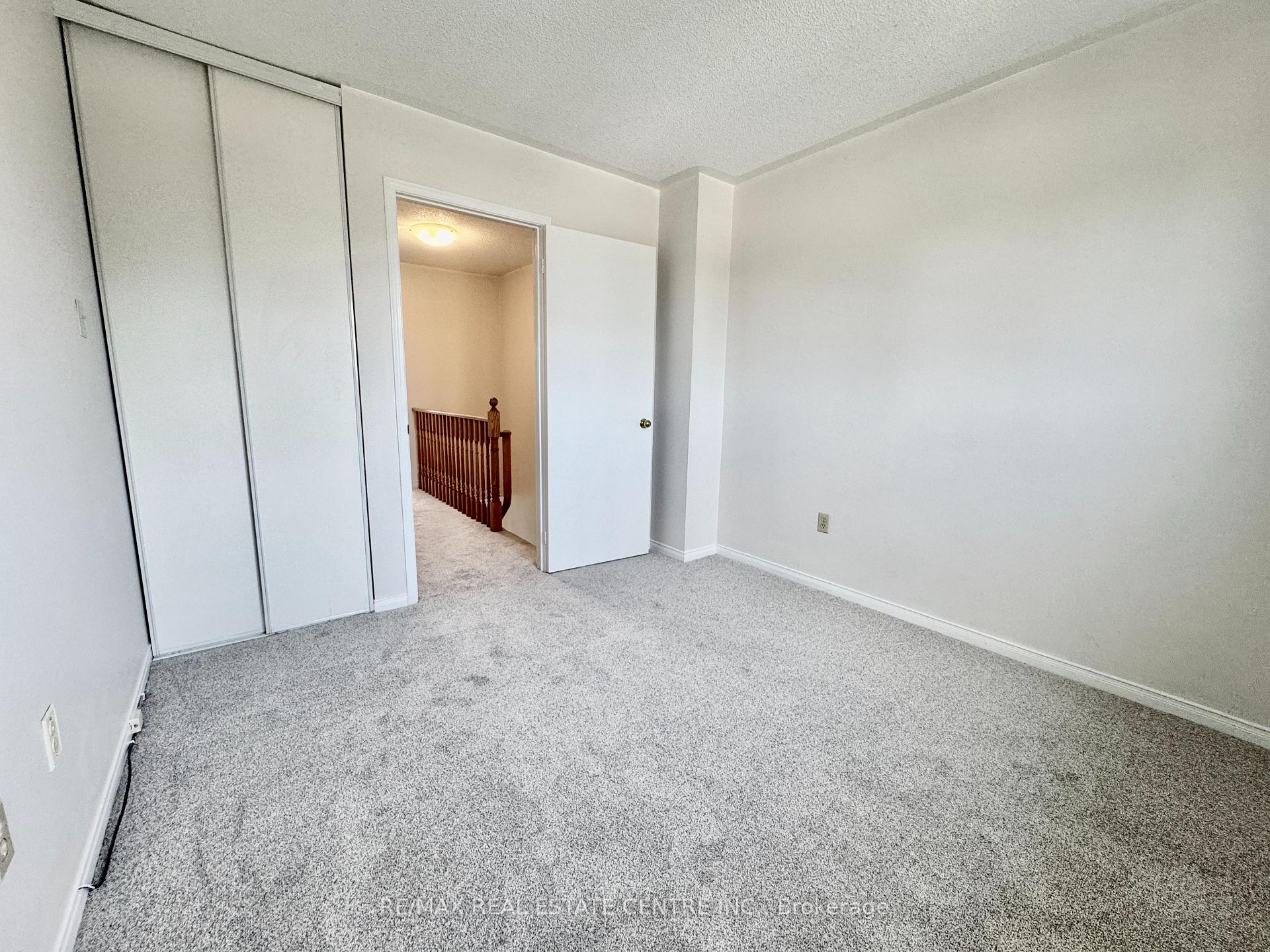 Photo 11 of 154 Howard Crescent, Orangeville — HOMEH