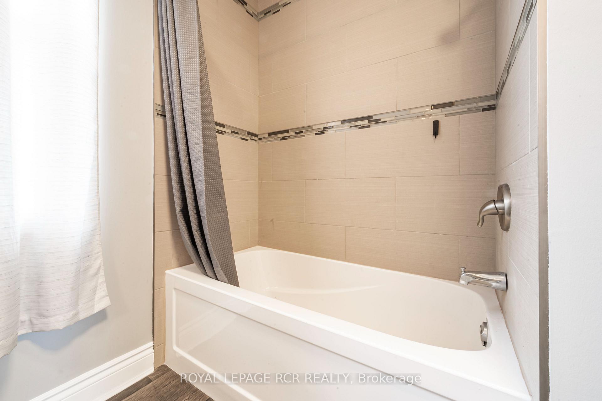Photo 8 of Unit Main, 95 Mill Street, Orangeville — HOMEH