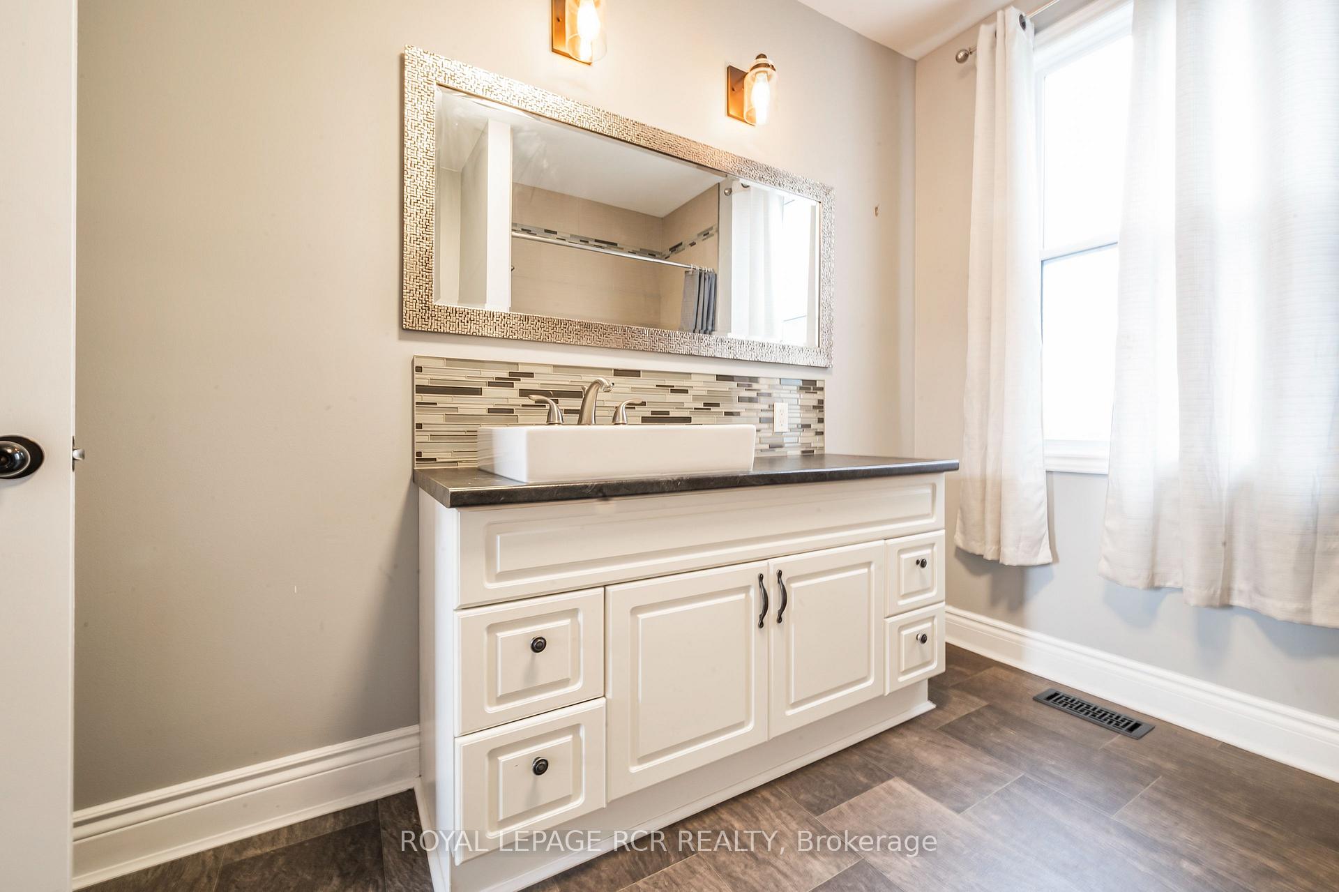Photo 9 of Unit Main, 95 Mill Street, Orangeville — HOMEH