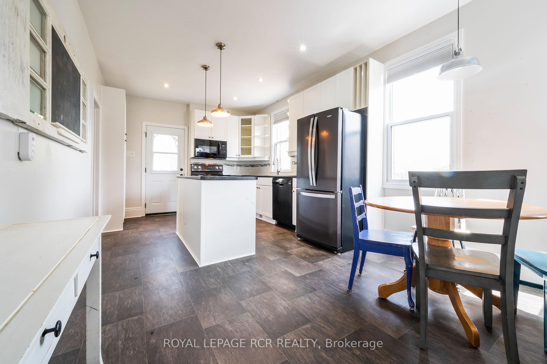 Photo 15 of Unit Main, 95 Mill Street, Orangeville — HOMEH