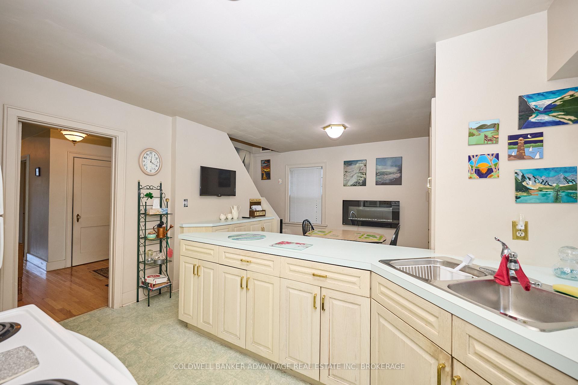 Photo 9 of 4900 Simcoe Street, Niagara Falls, Cherrywood — HOMEH