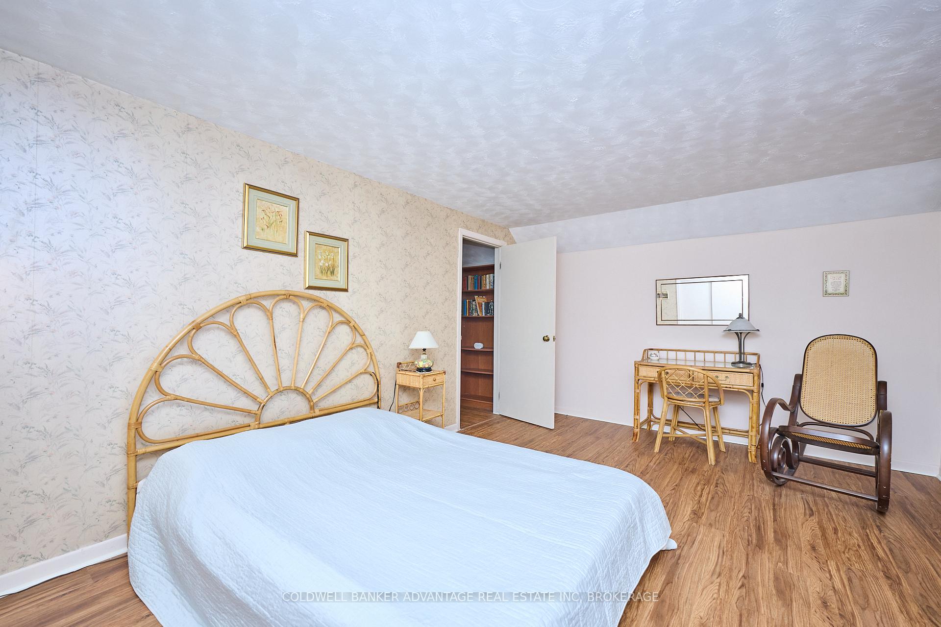 Photo 18 of 4900 Simcoe Street, Niagara Falls, Cherrywood — HOMEH