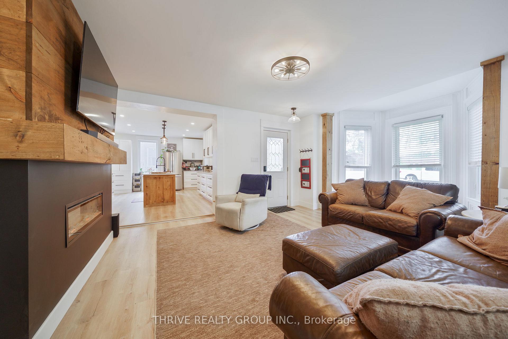 Photo 4 of 176 Mill Street, North Middlesex, Parkhill — HOMEH