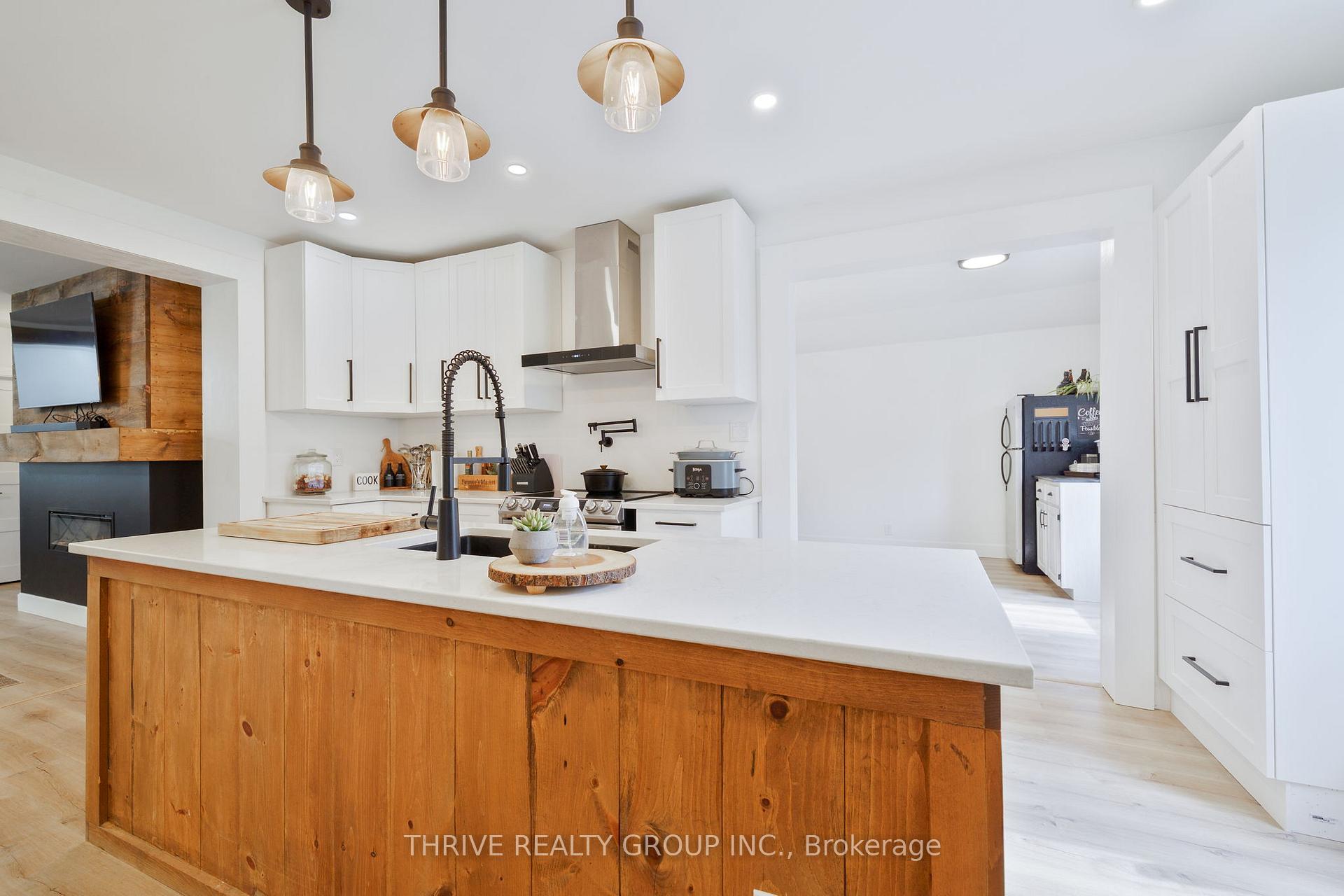 Photo 9 of 176 Mill Street, North Middlesex, Parkhill — HOMEH
