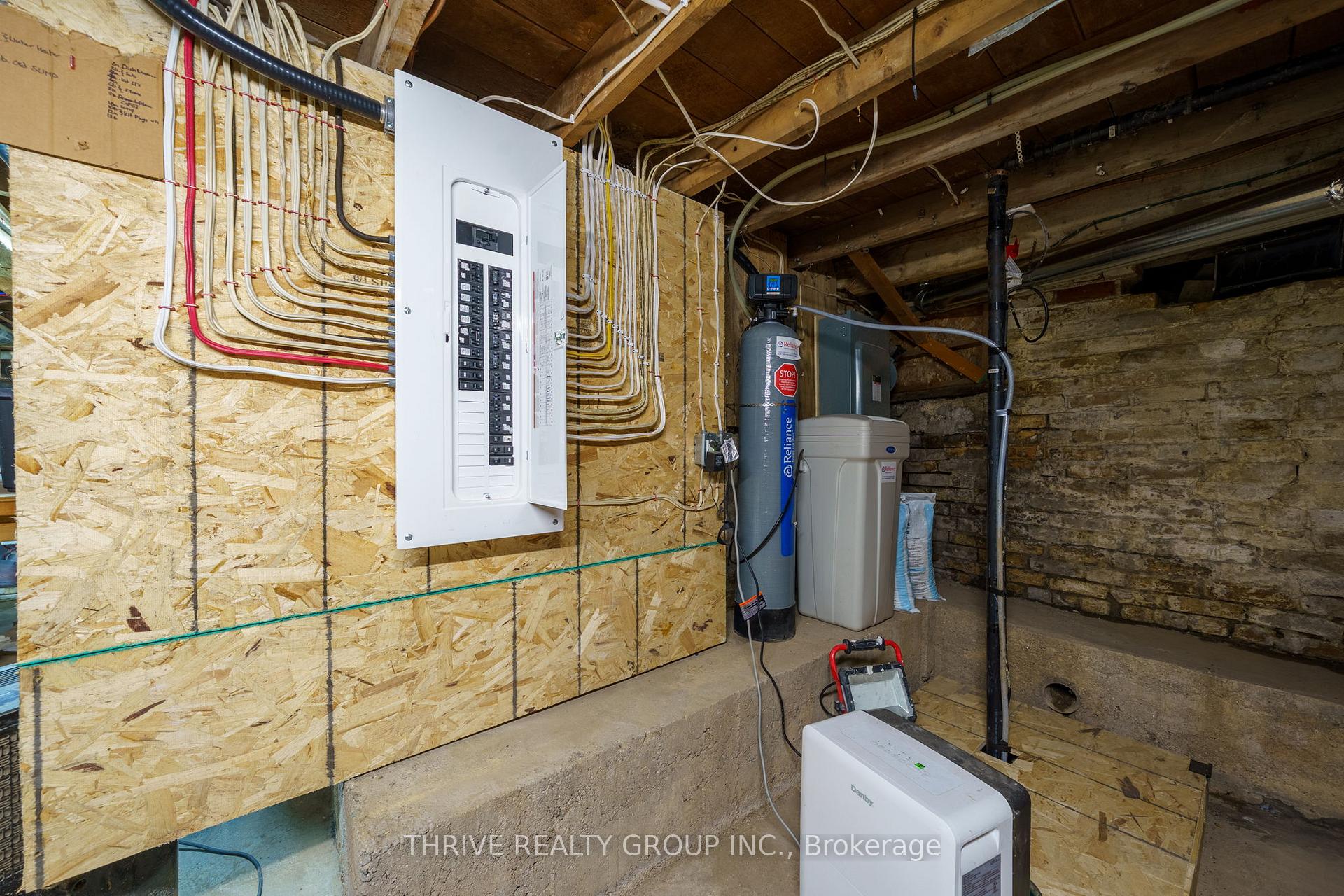 Photo 24 of 176 Mill Street, North Middlesex, Parkhill — HOMEH