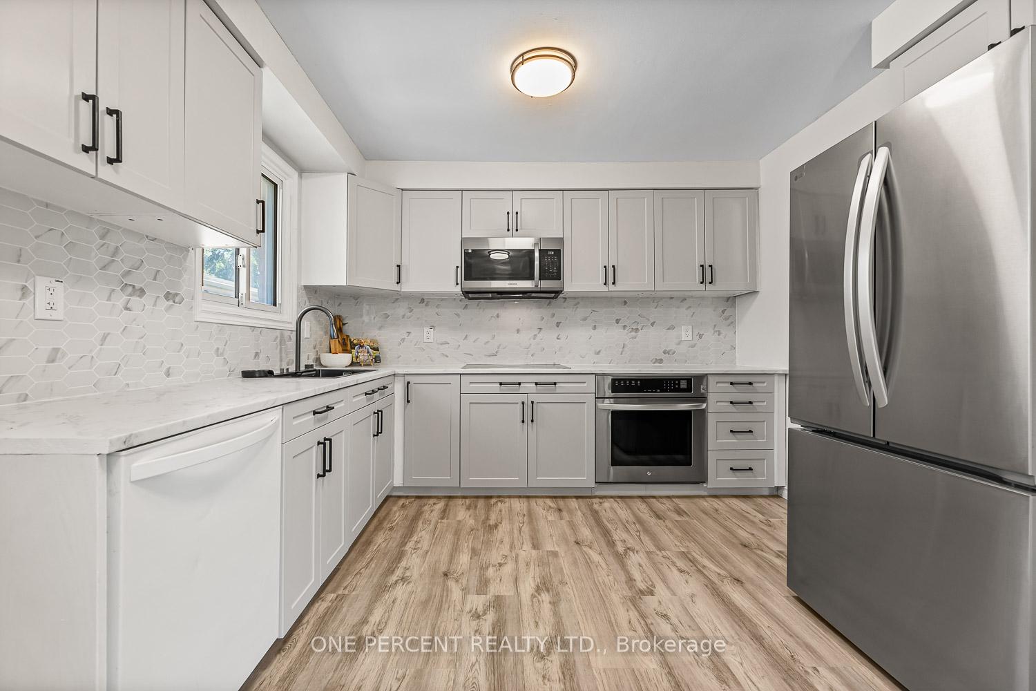 Photo 35 of 178 Burbank Crescent, Orangeville — HOMEH