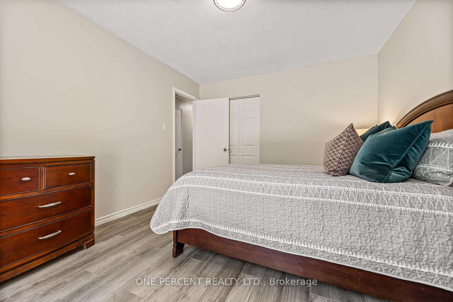 Photo 37 of 178 Burbank Crescent, Orangeville — HOMEH