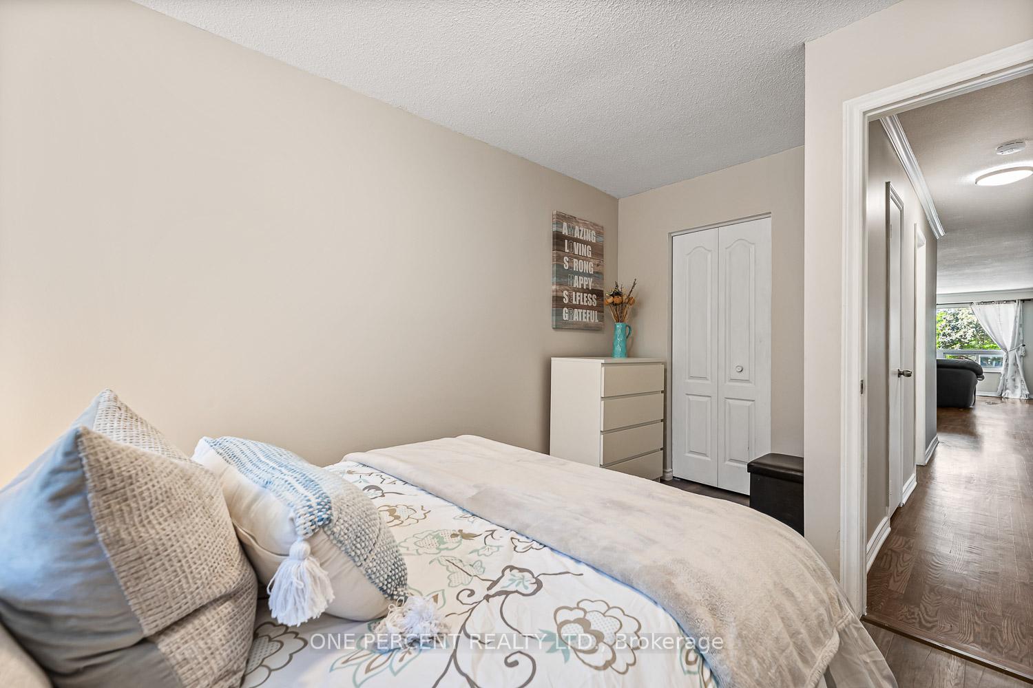 Photo 12 of 178 Burbank Crescent, Orangeville — HOMEH