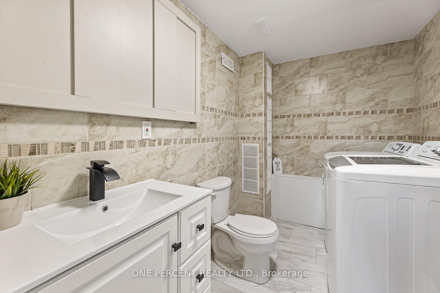 Photo 10 of 178 Burbank Crescent, Orangeville — HOMEH